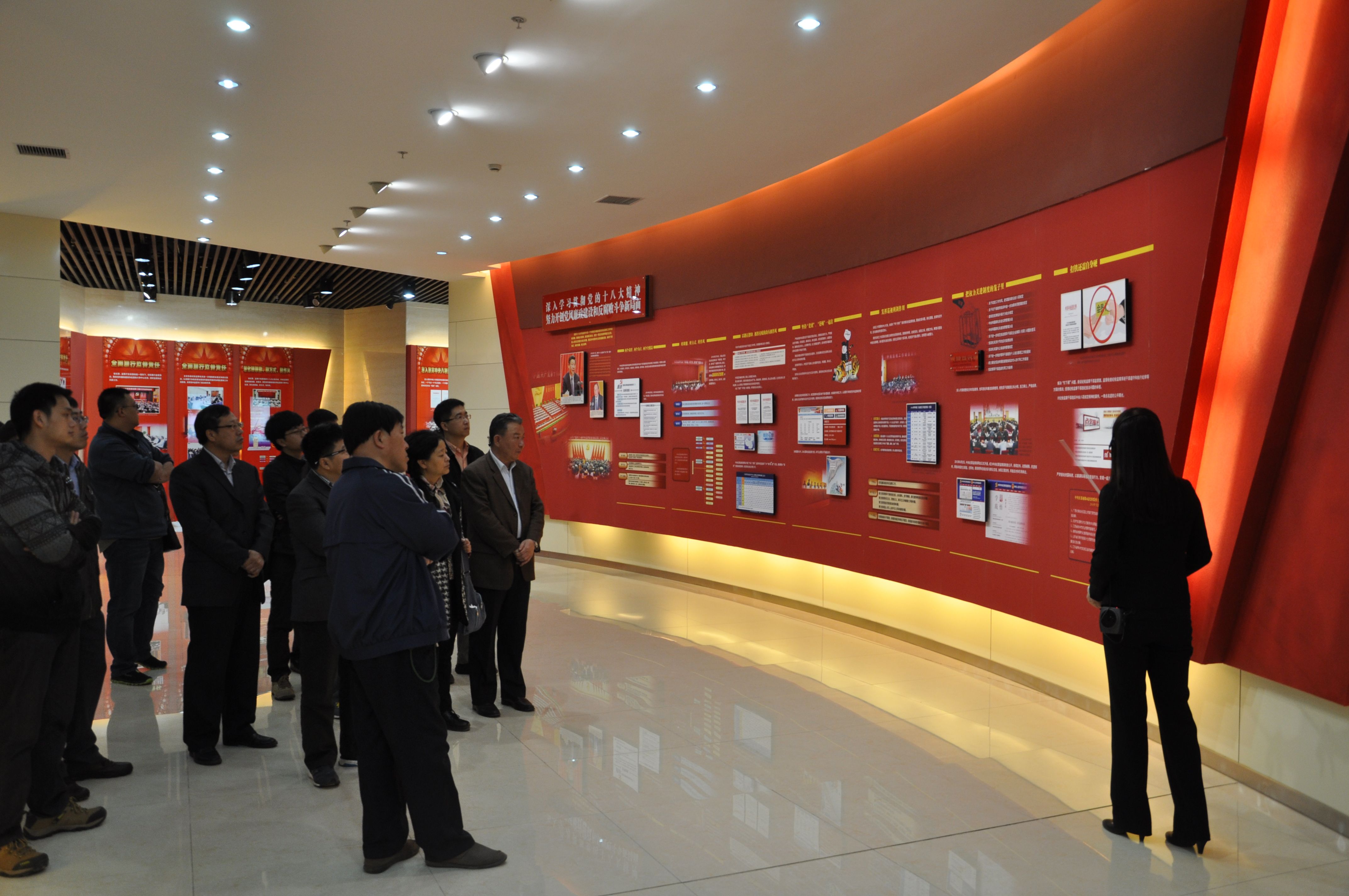 1444893871628644.jpg l_211034561.jpg